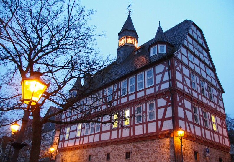 Weihnachtliches Rathaus