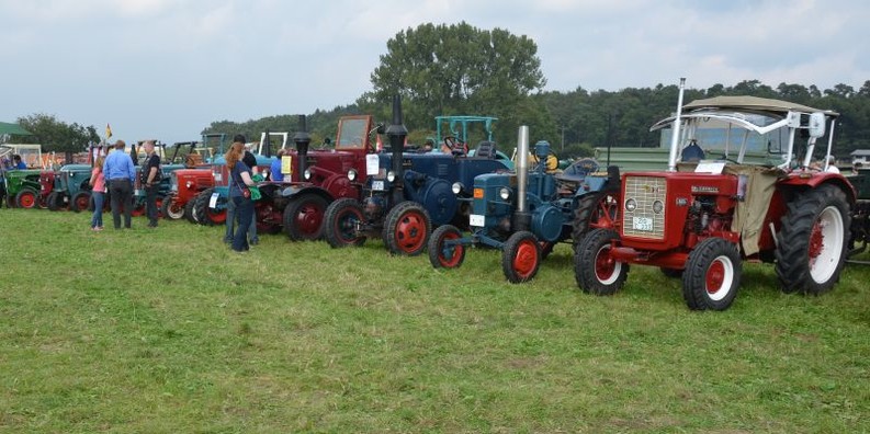 Oldtimerausstellung Dannenrod- Zeigt eine vergrößerte Version