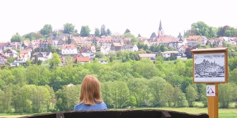 Dilich-Blick auf Homberg- Zeigt eine vergrößerte Version