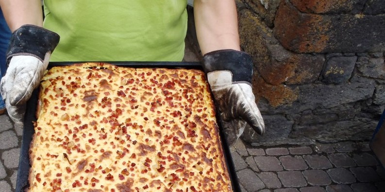 Die Landfrauen Bleidenrod backen