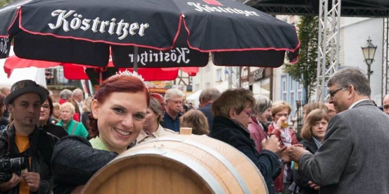 Stadtfest- Zeigt eine vergrößerte Version